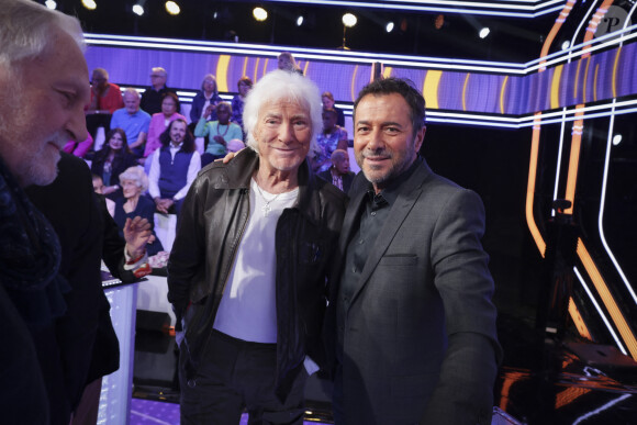 Hugues Aufray est également de la partie.
Exclusif - Hugues Aufray, Bernard Montiel sur le plateau de l'enregistrement de l'émission " Face à Hanouna " présentée par C.Hanouna et diffusée sur C8 le 27 avril 2024, à Paris, France, le 25 avril 2024. © Jack Tribeca / Bestimage