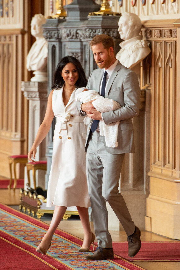 Le duc et la duchesse de Sussex avec leur petit garçon, né lundi matin, lors d'un photocall à St George's Hall au château de Windsor dans le Berkshire, au Royaume-Uni, le 8 mai 2019. Photo par Dominic Lipinski/PA Photos/ABACAPRESS.COM
