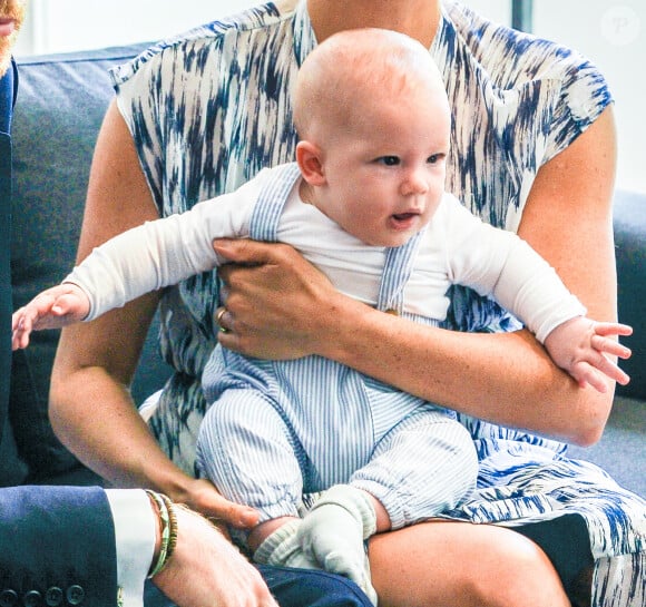 Le prince Harry et Meghan, duchesse de Sussex, tenant leur fils Archie, lors de la visite de l'archevêque Desmond Tutu à la Desmond & ; Leah Tutu Legacy Foundation au Cap, en Afrique du Sud. Le 25 septembre 2019. Photo par Mischa Schoemaker/ABACAPRESS.COM