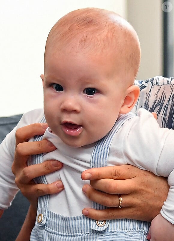 Le prince Harry, le duc de Sussex et Meghan, la duchesse de Sussex, tenant leur fils Archie, rencontrent l'archevêque Desmond Tutu à la Desmond & ; Leah Tutu Legacy Foundation au Cap, en Afrique du Sud, le 25 septembre 2019. Photo by Splash News/ABACAPRESS.COM