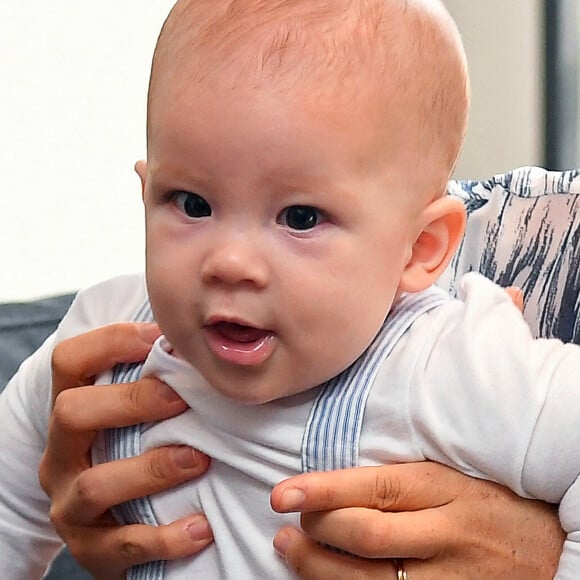 Le prince Harry, le duc de Sussex et Meghan, la duchesse de Sussex, tenant leur fils Archie, rencontrent l'archevêque Desmond Tutu à la Desmond & ; Leah Tutu Legacy Foundation au Cap, en Afrique du Sud, le 25 septembre 2019. Photo by Splash News/ABACAPRESS.COM