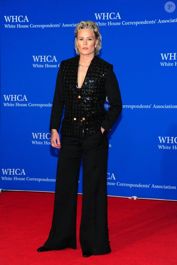 L'ancienne footballeuse Ashlyn Harris sur le tapis rouge du dîner des correspondants de la Maison-Blanche 2024 organisé à Washington samedi 27 avril. Gene Young/SplashNews/ABACAPRESS.COM