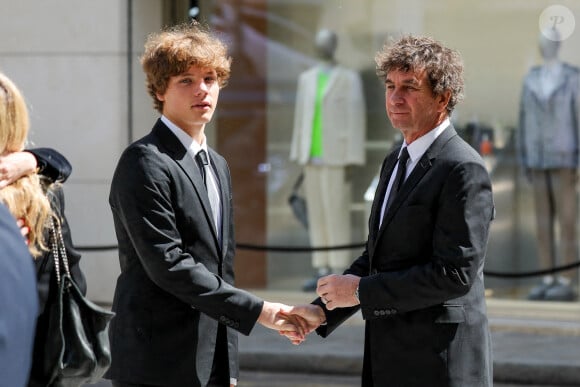 Roman Lavoine, Pierre Rambaldi - Arrivées aux obsèques du prince Jean-Stanislas Poniatowski en l'Eglise polonaise à Paris, France, le 29 avril 2024. © Jacovides-Moreau/Bestimage