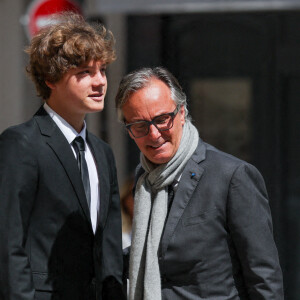 Roman Lavoine, petit-fils du défunt, Philippe Rousselet- Arrivées aux obsèques du prince Jean-Stanislas Poniatowski en l'Eglise polonaise à Paris, France, le 29 avril 2024. © Jacovides-Moreau/Bestimage