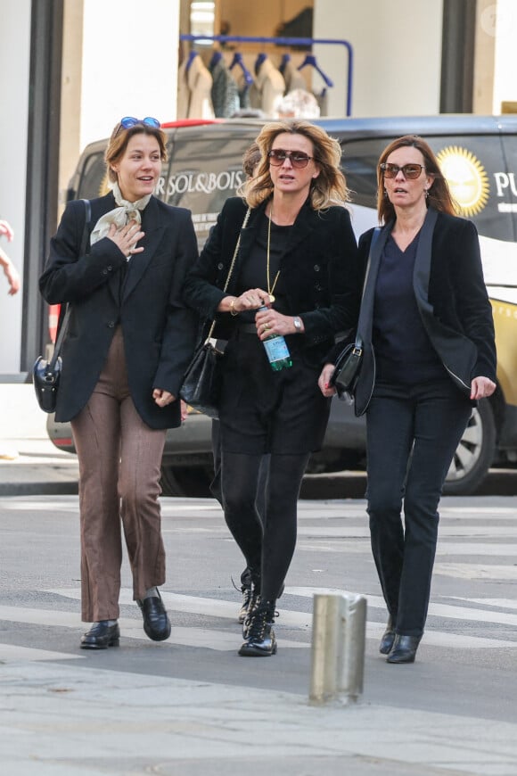 Yasmine Lavoine et sa mère Sarah Poniatowski (Lavoine), Juliette Boudre - Arrivées aux obsèques du prince Jean-Stanislas Poniatowski en l'Eglise polonaise à Paris, France, le 29 avril 2024. © Jacovides-Moreau/Bestimage