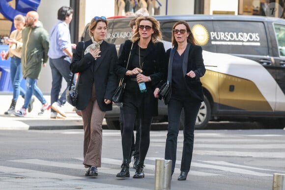 Yasmine Lavoine, et sa mère Sarah Poniatowski (Lavoine), Juliette Boudre - Arrivées aux obsèques du prince Jean-Stanislas Poniatowski en l'Eglise polonaise à Paris, France, le 29 avril 2024. © Jacovides-Moreau/Bestimage