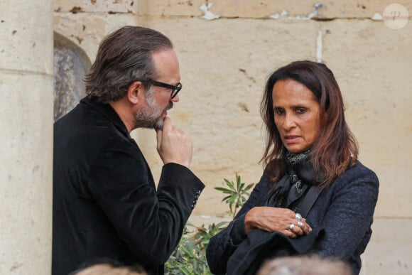 Vincent Perez et sa femme Karine Silla - Sorties des obsèques du prince Jean-Stanislas Poniatowski en l'Eglise polonaise à Paris, France, le 29 avril 2024. © Jacovides-Moreau/Bestimage