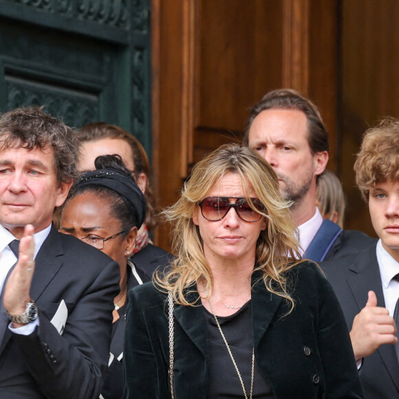 Roschdy Zem, Pierre Rambaldi, Sarah Poniatowski (Lavoine), son fils Roman Lavoine, sa cousine Tess Rambaldi (fille de Marie Poniatowski et petite-fille du défunt), Marie Rambaldi (Poniatowski), une des filles du défunt - Sorties des obsèques du prince Jean-Stanislas Poniatowski en l'Eglise polonaise à Paris, France, le 29 avril 2024. © Jacovides-Moreau/Bestimage