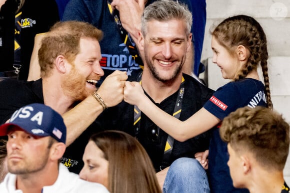 Le prince Harry, duc de Sussex, assiste à la course d'aviron en salle aux Jeux Invictus 2020 (jour 5) au Zuiderpark à La Haye, Pays-Bas, le 20 avril 2022. 