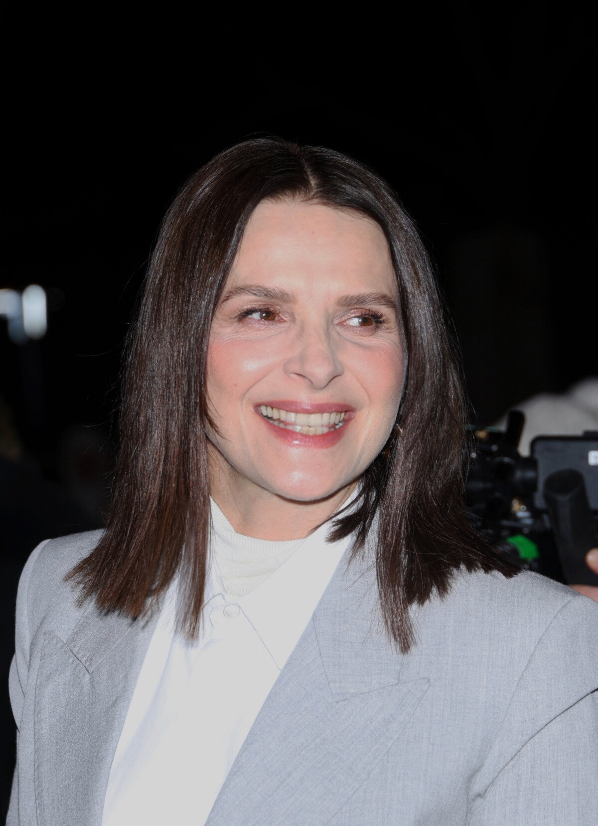 Photo : Juliette Binoche - Arrivées des personnalités au défilé AMI ...