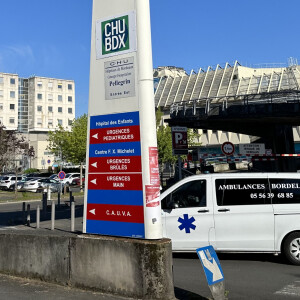 Où il a été opéré pour lui sauver la vie.
Exclusif - Illustration du CHU de Bordeaux ou le chanteur Kendji Girac est hospitalisé le 22 avril 2024. © Patrick Bernard/Bestimage