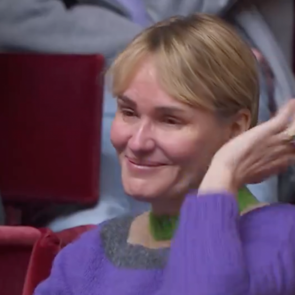 Judith Godrèche en larmes devant l'assemblée qui a approuvé la création d'une commission d'enquête sur les "abus et violences" dans le cinéma, l'audiovisuel, le spectacle vivant, la mode et la publicité.