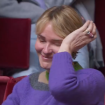 Judith Godrèche en larmes et visiblement éprouvée à l'Assemblée nationale après un combat gagné à l'unanimité