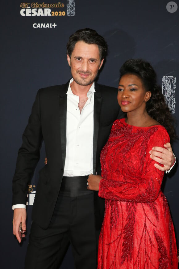 Vincent Cerutti et sa compagne Hapsatou Sy lors du photocall lors de la 45ème cérémonie des César à la salle Pleyel à Paris le 28 février 2020 © Dominique Jacovides / Olivier Borde / Bestimage