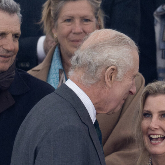 Le roi Charles III d'Angleterre lors du Pony Club Mounted au Royal Windsor Horse Show à Windsor le 30 mai 2024. 