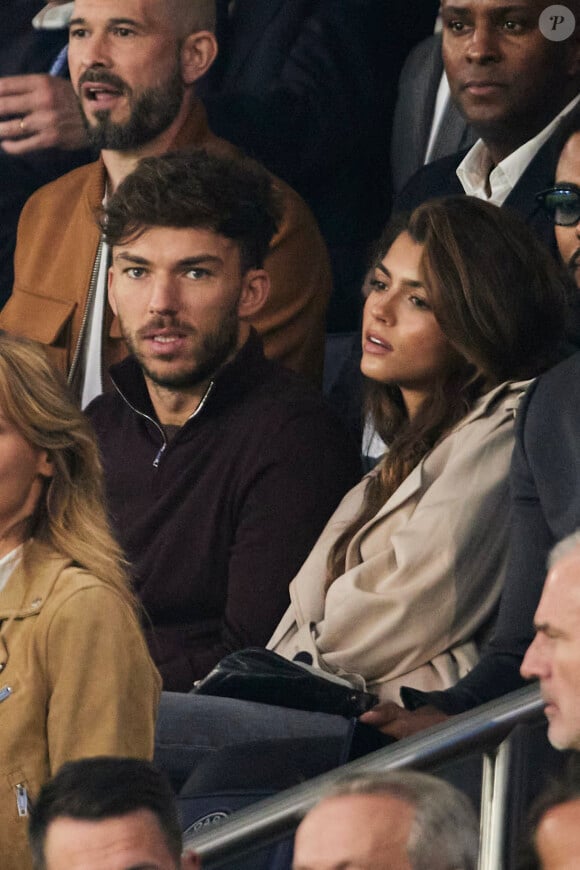 Pierre Gasly et sa compagne Kika Cerqueira Gomes - Célébrités dans les tribunes de la demi-finale retour de Ligue des champions entre le PSG face au Borussia Dortmund (0-1) au Parc des Princes à Paris le 7 mai 2024. © Cyril Moreau/Bestimage