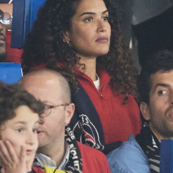 Sabrina Ouazani - Célébrités dans les tribunes de la demi-finale retour de Ligue des champions entre le PSG face au Borussia Dortmund (0-1) au Parc des Princes à Paris le 7 mai 2024. © Cyril Moreau/Bestimage