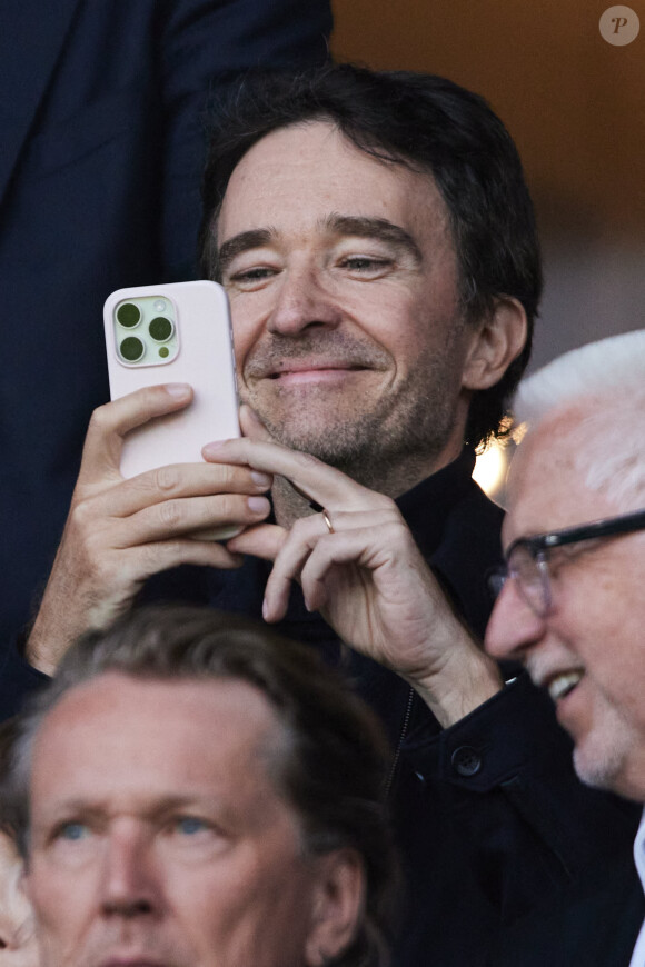 Antoine Arnault - Célébrités dans les tribunes de la demi-finale retour de Ligue des champions entre le PSG face au Borussia Dortmund (0-1) au Parc des Princes à Paris le 7 mai 2024. © Cyril Moreau/Bestimage