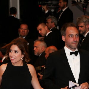 Raphaël Glucksmann et Léa Salamé assistent à la première du "Redoutable" lors de la 70e édition du Festival de Cannes au Palais des Festivals le 21 mai 2017 à Cannes. Photo par Shootpix/ABACAPRESS.COM