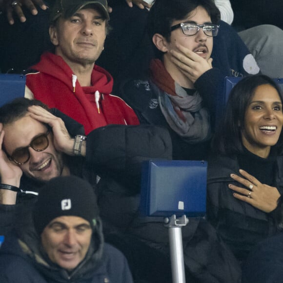 Michael Youn et sa compagne ont donné naissance à deux autres enfants depuis le début de leur union
Michaël Youn et Sean Obispo, la chanteuse Shy'm et son nouvel ami Keziah Derard - People dans les tribunes lors du match de ligue des champions entre le PSG et l'AC Milan au Parc des Princes à Paris le 25 octobre 2023. © Cyril Moreau/Bestimage