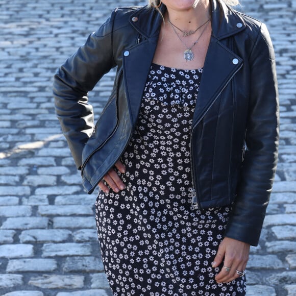 Elle n'a pas caché que c'était une maman stressée
Anne-Elisabeth Blateau lors du photocall de la série "Scènes de ménages" lors de la 25ème édition du Festival de la fiction de la Rochelle, France, le 13 septembre 2023. © Denis Guignebourg/BestImage 