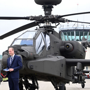 Le roi Charles III d'Angleterre remet officiellement le rôle de colonel en chef de l'Army Air Corps au prince William, prince de Galles à la base militaire Army Aviation Center de Middle Wallop, Hampshire, Royaume Uni, le 13 mai 2024. © Justin Goff/GoffPhotos/Bestimage 