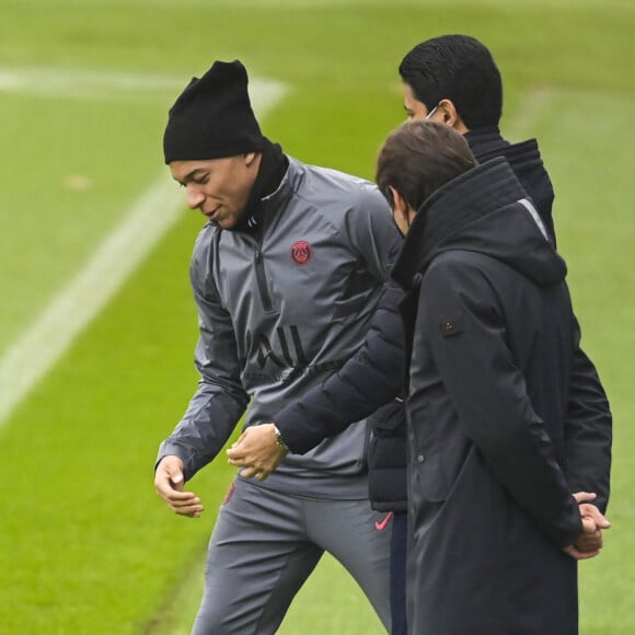 Kylian Mbappe (PSG) Nasser al Khelaifi - President Directeur General PSG Leonardo - directeur Sportif du PSG - Entrainement du PSG au Camp des Loges à Saint-Germain-en-Laye, le 6 décembre 2021. 