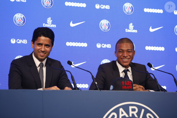 Nasser Al-Khelaïfi ,Kylian Mbappé - Présentation officielle de Kylian Mbappé au Parc des Princes Paris le 06 Septembre 2017 © Marc Ausset-Lacroix / Bestimage 