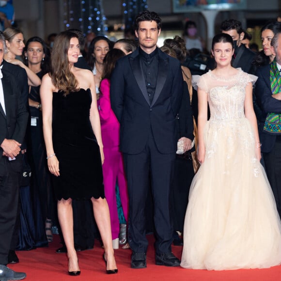 Pascal Caucheteux, Laetitia Casta, Louis Garrel, Julia Boeme et Gregoire Hetzel au Festival de Cannes 2021. Photo by David Niviere/ABACAPRESS.COM