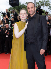 PHOTOS Emilie Dequenne, une battante amoureuse sur tapis rouge : apparition avec son mari à Cannes après la maladie