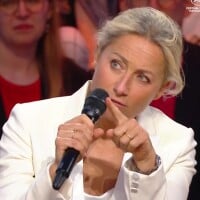 VIDEO "On a perdu toute dignité..." : Anne-Sophie Lapix règle ses comptes dans C à vous après avoir été plantée au 20 heures de France 2