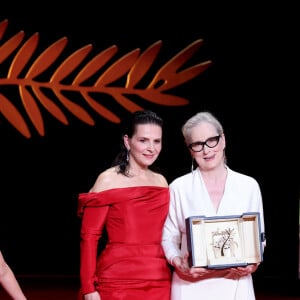 Camille Cottin, Juliette Binoche, Meryl Streep (Palme d'Or d'Honneur) - Cérémonie d'ouverture du 77ème Festival International du Film de Cannes, au Palais des Festivals à Cannes. Le 14 mai 2024. © Borde-Jacovides-Moreau / Bestimage