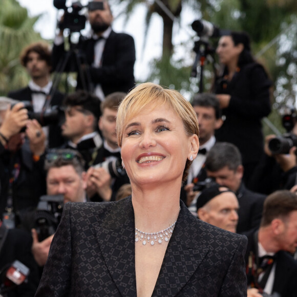 Elle est désormais la tête d'affiche de cette lutte. 
Judith Godrèche - Montée des marches du film " Furiosa : A Mad Max Saga " lors du 77ème Festival International du Film de Cannes, au Palais des Festivals à Cannes. Le 15 mai 2024 © Olivier Borde / Bestimage 