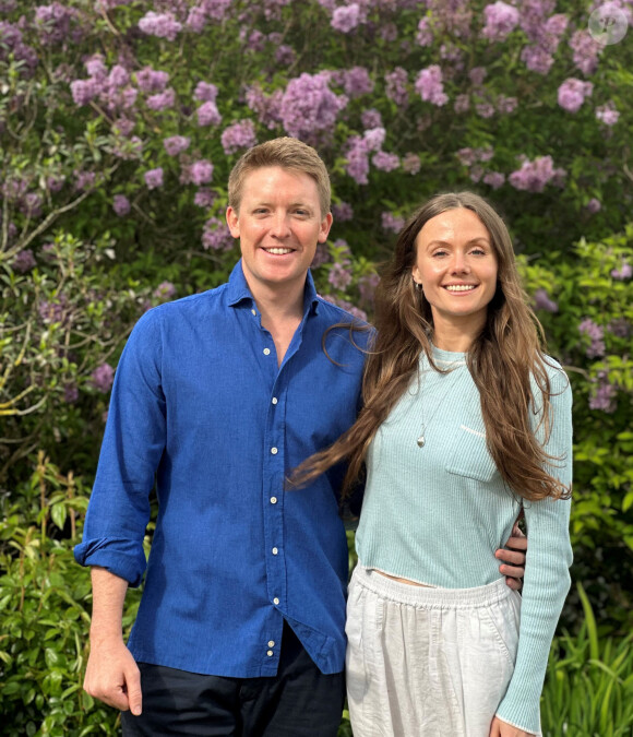 Hugh Grosvenor et sa future femme Olivia Henson pourraient être un peu esseulés lors de leur mariage le 7 juin prochain. Le prince William pourrait être le seul à représenter la famille royale britannique...
Photo non datée publiée par Grosvenor de Hugh Grosvenor, le septième duc de Westminster, 32 ans, qui s'est fiancé à Olivia Henson, dans sa maison familiale d'Eaton Hall dans le Cheshire. Date d'émission : samedi 22 avril 2023. Photo par PA Photos/ABACAPRESS.COM