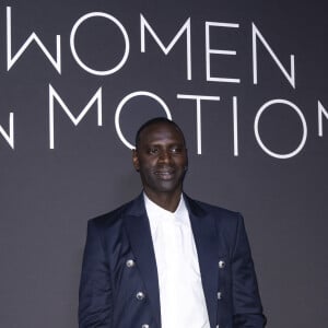 Omar Sy - Photocall du dîner "Women in Motion" par le groupe Kering, Place de la Castre, lors du 77ème Festival International du Film de Cannes le 19 mai 2024. © Olivier Borde/Bestimage