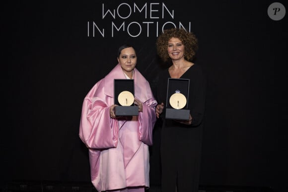 Amanda Nell Eu, Donna Langley - Remise du prix lors du dîner "Women in Motion" par le groupe Kering, Place de la Castre, lors du 77ème Festival International du Film de Cannes. Le 19 mai 2024 © Olivier Borde / Bestimage