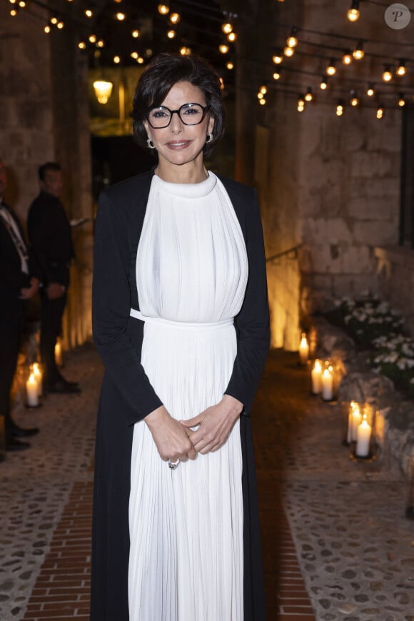 A l'image de Rachida Dati, ministre de la Culture
Rachida Dati, ministre de la Culture - Personnalités au dîner "Women in Motion" par le groupe Kering, Place de la Castre, lors du 77ème Festival International du Film de Cannes. Le 19 mai 2024 © Olivier Borde / Bestimage