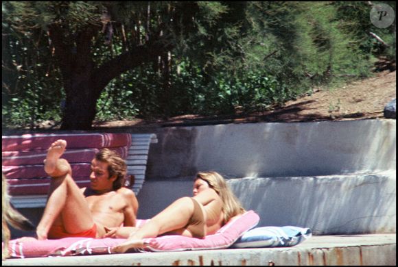 Un lieu où elle se cachait depuis de nombreuses années en compagnie de ses animaux, chiens, chats et même pigeons.
Archives - Brigitte Bardot à La Madrague.
DANIEL ANGELI / BESTIMAGE