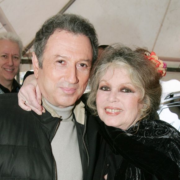 Brigitte Bardot et Michel Drucker - Journée spéciale d'adoption "Le Noël des animaux" organisée par la SPA.
AGENCE / BESTIMAGE