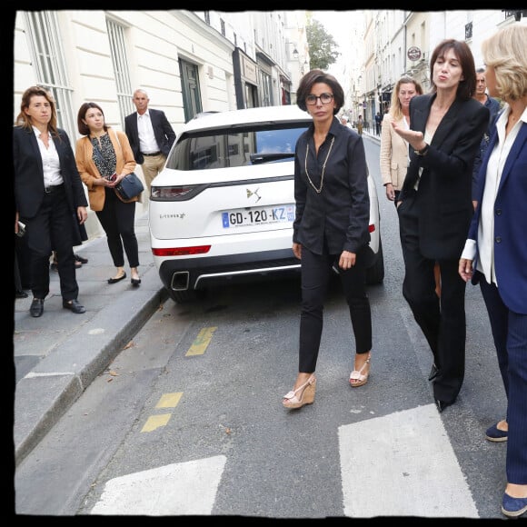 Exclusif - Rachida Dati, maire du 7ème arrondissement de Paris, Charlotte Gainsbourg, Valérie Pécresse, présidente du conseil régional d'Ile de France lors de l'inauguration de la Maison Gainsbourg, rue de Verneuil à Paris le 14 septembre 2023. La maison ouvrira ses portes au public à partir du 20 septembre 2023.© Alain Guizard / Bestimage