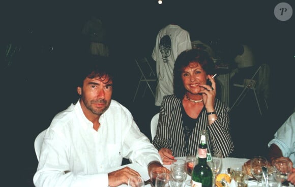 Jean-Louis Julian n'est plus
Chantal Nobel et son mari Jean-Louis Julian à la soirée pique-nique de la table du marché à la citadelle de Saint-Tropez 