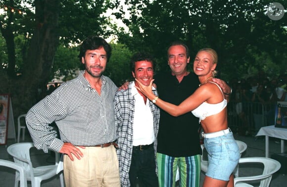 Il était une figure de la ville de Saint-Tropez, où auront d'ailleurs lieu ses obsèques le jeudi 23 mai 
Jean-Louis Julian, célèbre joaillier tropézien - Dernière de radio Saint-Tropez avec Bernard Montiel, Marlène, Yves Lecoq, Jean-Louis Julian sur la place des lices à Saint-Tropez.