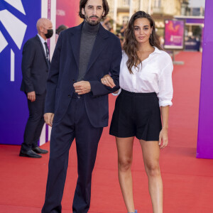 Antoine Lomepal et Souheila Yacoub à la remise du Prix Nouvel Hollywood et projection du film"Flag Day" lors de la 47ème édition du Festival du Cinéma Américain de Deauville, France, le 4 septembre 2021. © Olivier Borde/Bestimage