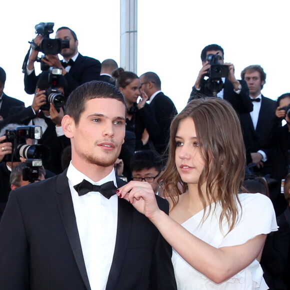 Elle venait défendre "La vie d'Adèle" d'Abdellatif Kechiche, palme d'or en 2013, grâce auquel elle avait rencontré Jérémie Laheurte, son compagnon à l'époque
Adèle Exarchopoulos et Jérémie Laheurte - Montee des marches du film "Zulu" lors de la cloture du 66eme festival du film de Cannes lee 26 mai 2013. 