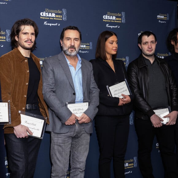 François Civil, Gilles Lellouche, Karim Leklou, Hugo Sélignac, Adèle Exarchopoulos au photocall du déjeuner des nommés aux César 2022 au Fouquet's à Paris, France, le 6 février 2022. © Olivier Borde/Bestimage 