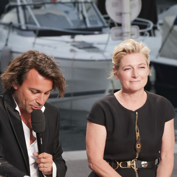 Exclusif - Bertrand Chameroy, Anne-Elisabeth Lemoine - Plateau de l'émission "C à vous" lors du 77ème Festival International du Film de Cannes le 21 mai 2024. © Jack Tribeca/Bestimage
