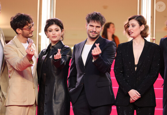 Pierre Niney, Leslie Medina, François Civil , Louise Coldefy - Projection de la série "Fiasco" lors de la 7ème saison de 'CanneSeries' à Cannes le 8 avril 2024. © Denis Guignebourg/Bestimage 