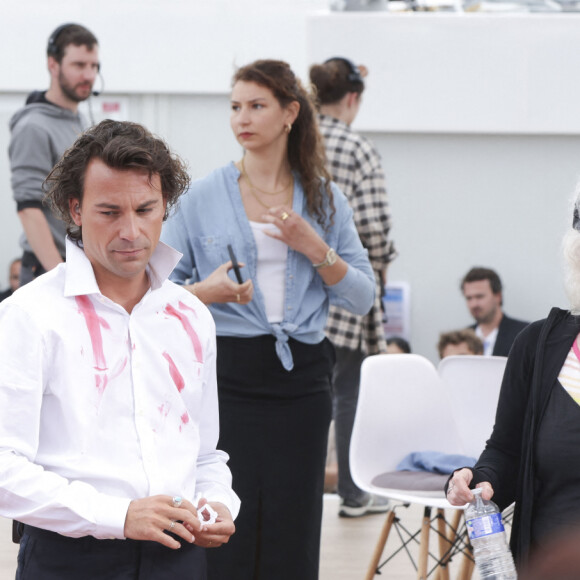 Exclusif - Anne-Elisabeth Lemoine, Bertrand Chameroy sur le plateau de l'émission "C à vous" le 20 mai 2014 lors du 77ème Festival International du Film de Cannes pour une diffusion le 21 mai. © Jack Tribeca / Bestimage