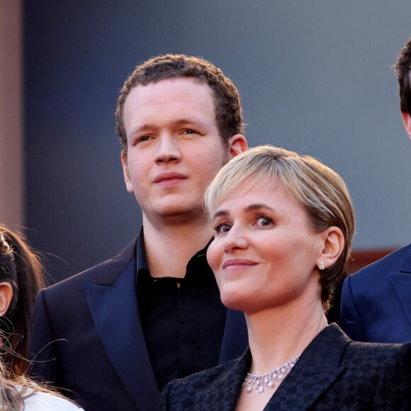 Noé Boon et sa mère Judith Godrèche - Montée des marches du film " Furiosa : A Mad Max Saga " lors du 77ème Festival International du Film de Cannes, au Palais des Festivals à Cannes. Le 15 mai 2024 © Jacovides-Moreau / Bestimage 