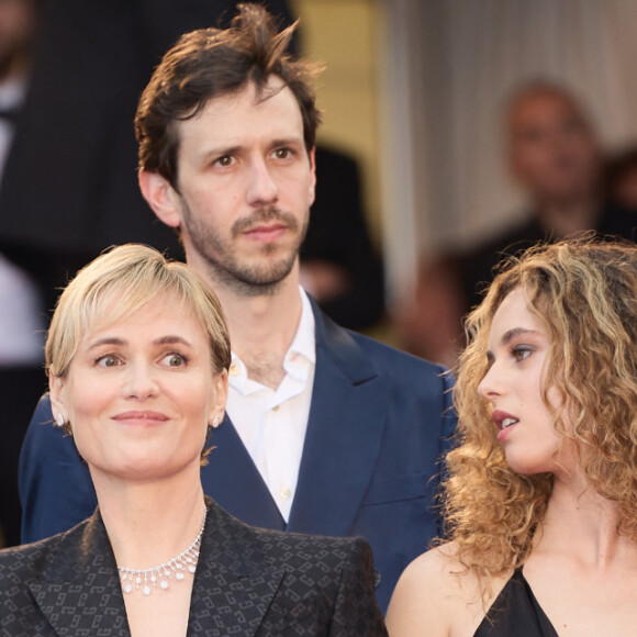 Noé Boon, Richard Sears, Judith Godrèche, Tess Barthélemy, Rokhaya Diallo - Montée des marches du film " Furiosa : A Mad Max Saga " lors du 77ème Festival International du Film de Cannes, au Palais des Festivals à Cannes. Le 15 mai 2024 © Jacovides-Moreau / Bestimage 